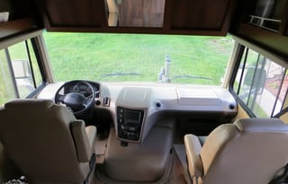 Family RV Rental with Optional Tow Dolly