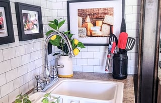 George and Harriett 's  Happy Leprechaun