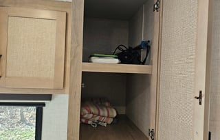 J And A's Superior Rv Rental - Ember 22MLQ