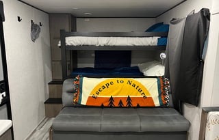 Catchin’ a Break – 2025 Jayco 287BHS
