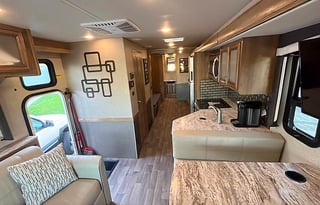 Family unit with two full-sized bathrooms.