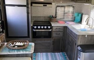 2019 Coachmen RV Apex - Casual Comfort