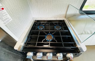 2023 Coachmen Leprechaun