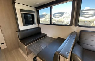 2021 Keystone Hideout LHS 318BR