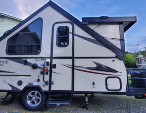 Forest River RV Rockwood Hard Side Series A122BH