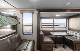 AMAZING BUNKHOUSE CAMPER!