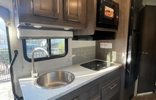 NEW 2025 Entegra Coach Odyssey SE 22CF 6-sleepers