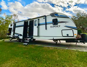 CrossRoads RV Sunset Trail SS331BH