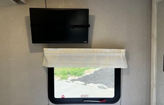 Fully Stocked, Double Bunk | Sleeps 6-8 | 2022 RV