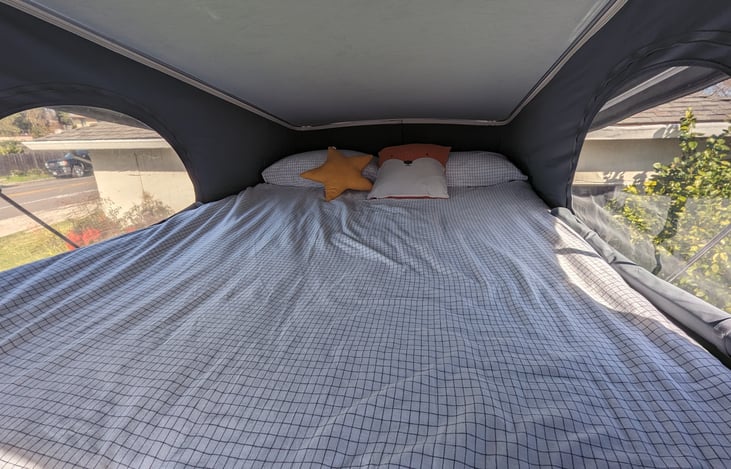 The bed at the pop top