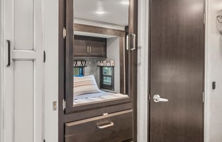 Easy-to-Drive Family RV | Entegra Odyssey 27U