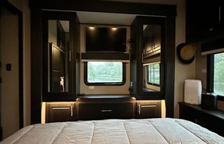 2020 Jayco North Point 383FKWS