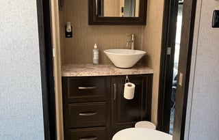 Spectacular and Super Comfortable Fifth Wheel