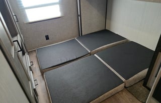 Family Friendly 2021 Heartland Mallard- Sleeps 8