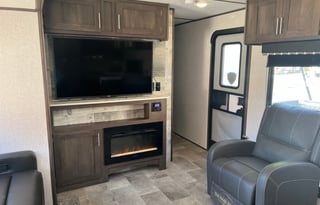 2021 Dutchmen RV Coleman Lantern Series 286RK