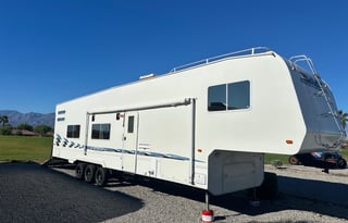 Adventure-Ready 40' Toy hauler!