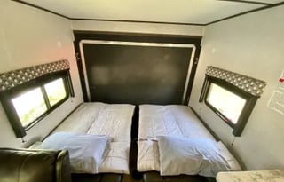 2021 Coleman 30ft Toy Hauler 5475 lbs dry weight