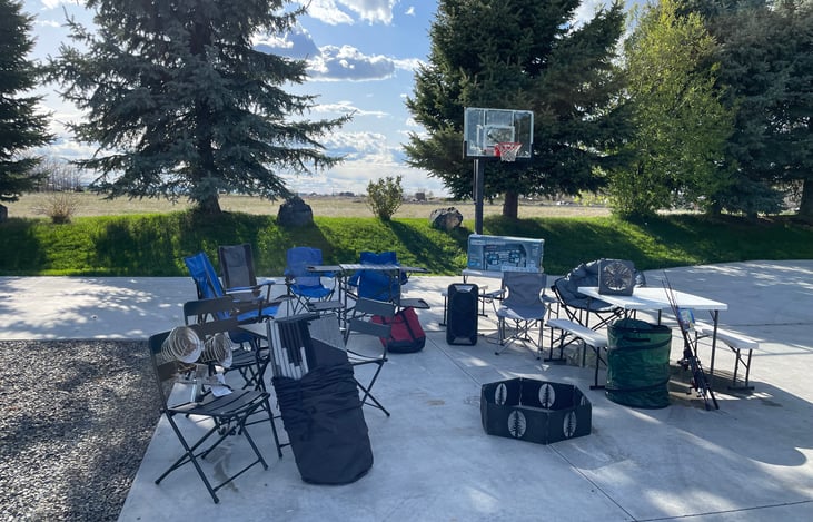 You pick for FREE what you want to bring on your trip.  Unit comes with two chairs but you can pick from all of this if you need anything more!! Campcheff,seating,rugs,lighting, heating, tables