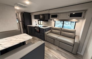 Family Adventure Camper – Apex 300BHS Bunkhouse RV
