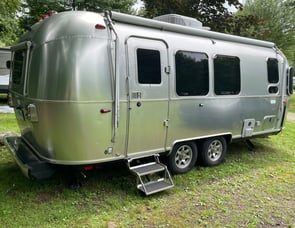 Airstream RV Flying Cloud 23FB Twin