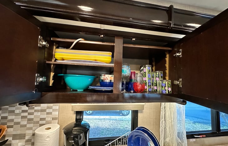 Overhead cabinets in kitchen