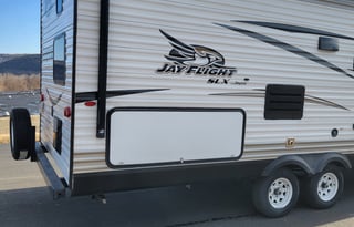 MOJO's 2017 Jayco Jayflight SLX 242