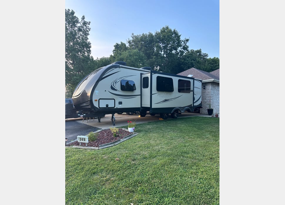 Travel Trailer rentals in Cole Camp