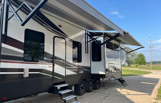 2022 Grand Design Momentum M-Class 381MS