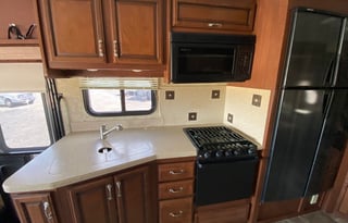 2013 Fleetwood RV Bounder 35K