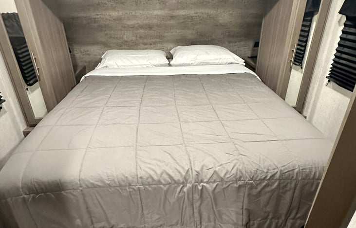 Residential queen in master bedroom