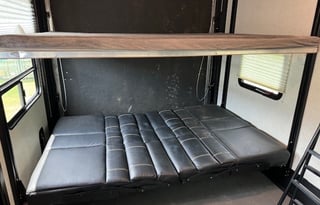 2020 Dutchmen Triton3915 Toy Hauler