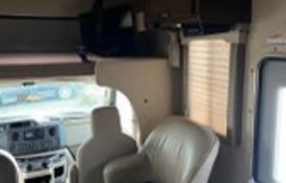 2018 Thor Motor Coach Four Winds, Sleeps 6/25ft