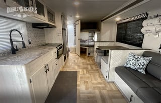 SHASTA Dual-Entry w/ Private Master, Bunks & 2 ACs