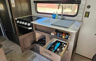 2021 Dutchmen RV Coleman Lantern LT Series 17B