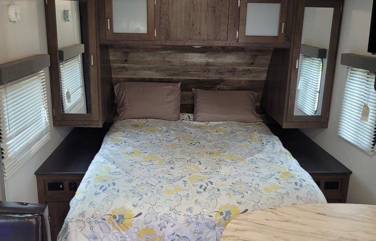 Comfortable queen bed