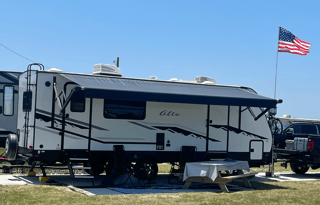 The Perfect Couples Getaway–King Bed + Cozy Vibes