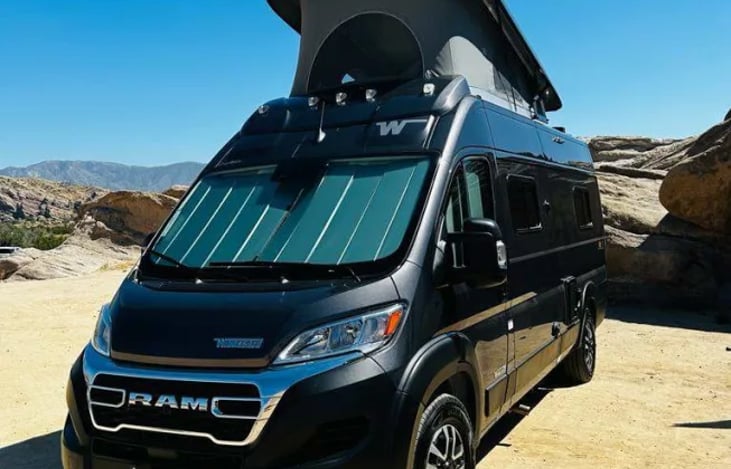 Pop-up top! This innovative design not only adds an extra level of headroom and comfort but also expands the living space, allowing you to fully immerse yourself in nature.