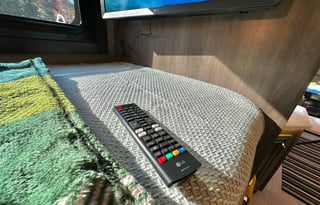 ‘Endeavor’ Loaded with Amenities + Sleeps 10!