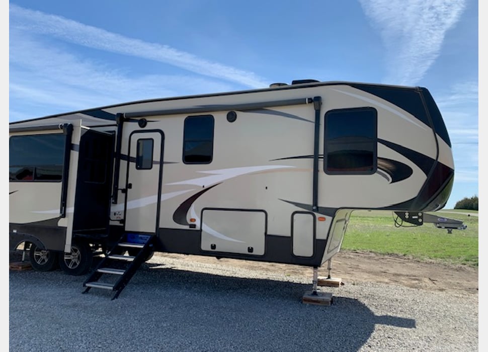 Fifth Wheel rentals in Platte City