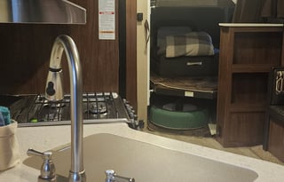 Aerolite triple bunkhouse w/ walkaround king