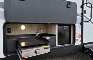 Winnebago Industries Towables Minnie 2801BHS