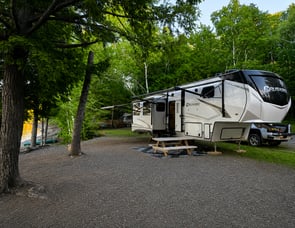 Prime Time RV Crusader 335RLP