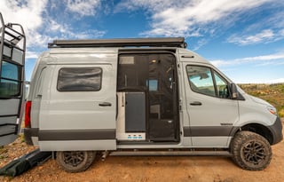 2025 Winnebago Revel 4x4 Adventure Van - ROMR01