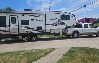 Zach & Alyshias Keystone sprinter fifth wheel