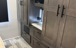 Pet/festival friendly RV WITH washer/dryer!!!