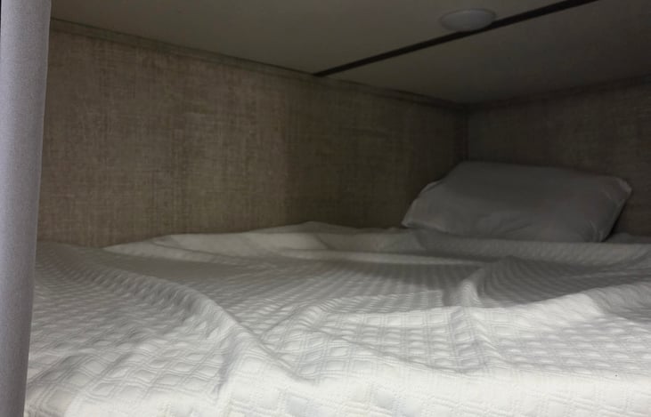 Upper bunk double bed
