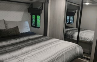 2022 Keystone RV Montana HM331RL22