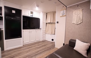 Adventure Express Camper Rental 2018 Jayco 284BHS