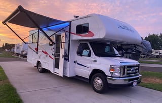 2019 Forest River RV Sunseeker 2650 -27 foot