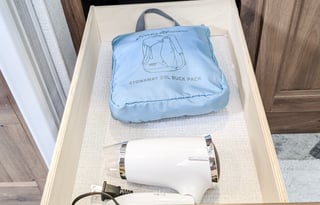 2021 27' RV with 3 Slides